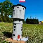 Praca Zofii Kot z kl. V b Szkoły Podstawowej Nr 2 w Hajnówce, przedstawiająca miniaturę Wieży Ciśnień